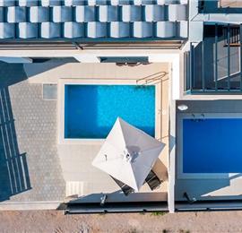 4 Bedroom Villa with Pool near Vodice town, Sibenik Riviera, sleeps 8